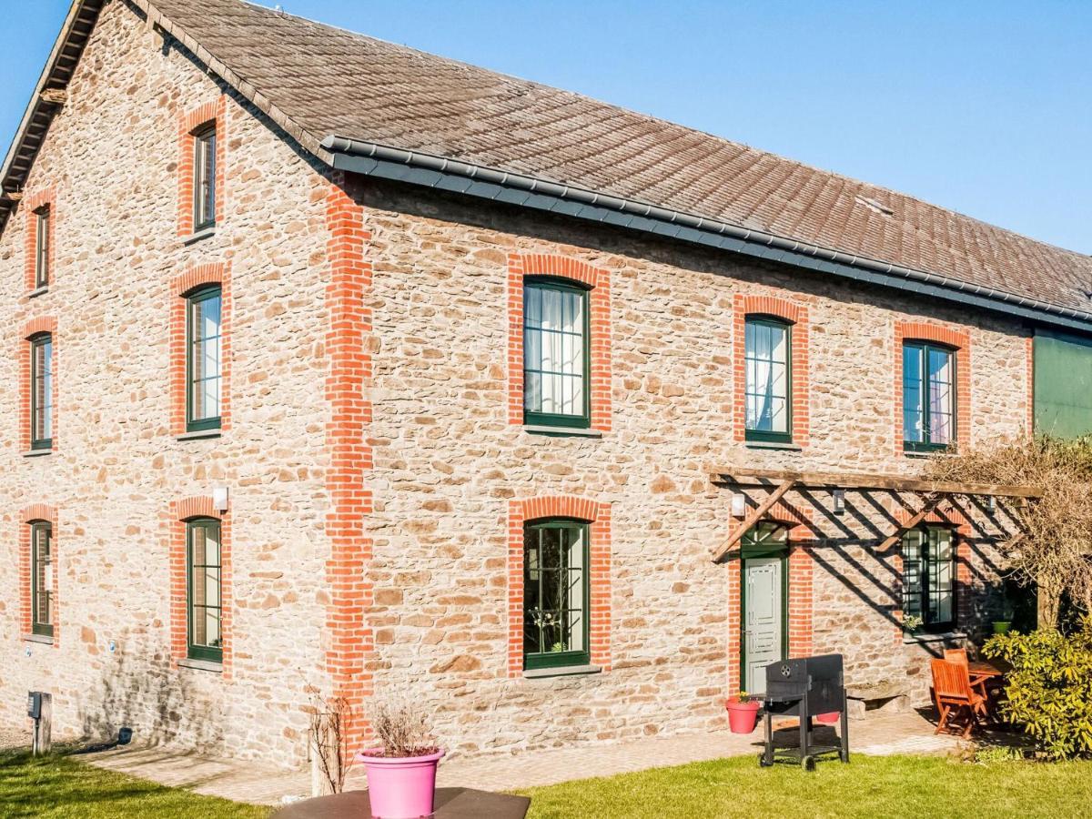 Pretty Farmhouse In Houffalize With Courtyard Екстериор снимка