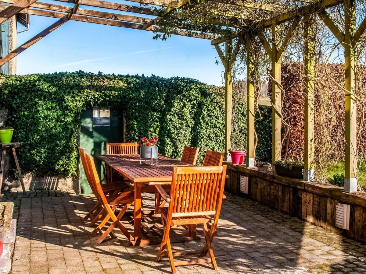 Pretty Farmhouse In Houffalize With Courtyard Екстериор снимка