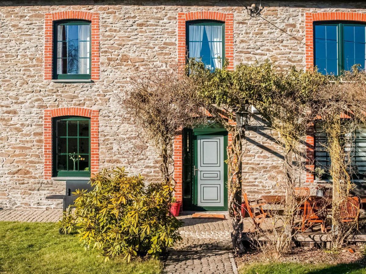 Pretty Farmhouse In Houffalize With Courtyard Екстериор снимка