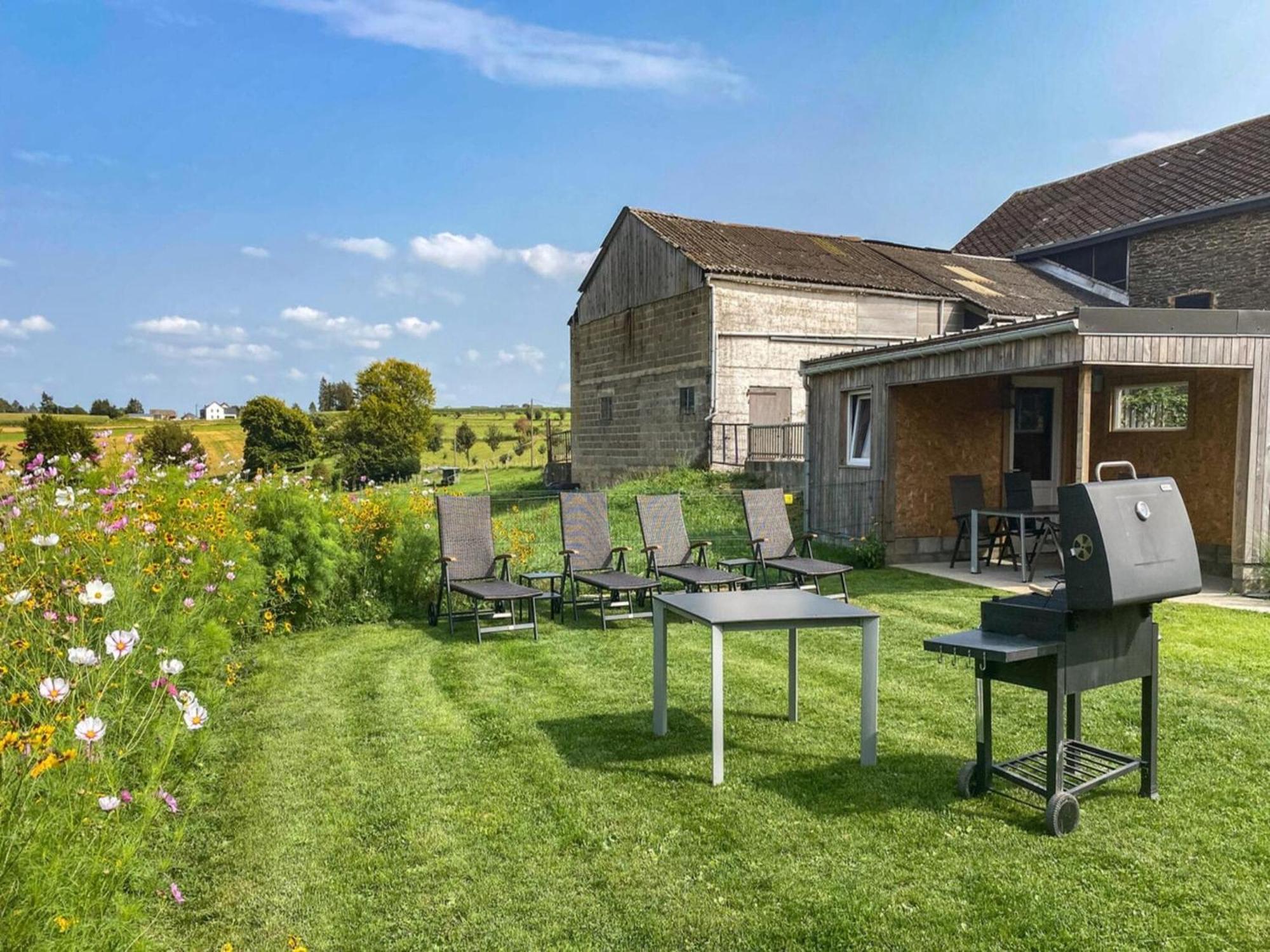 Pretty Farmhouse In Houffalize With Courtyard Екстериор снимка