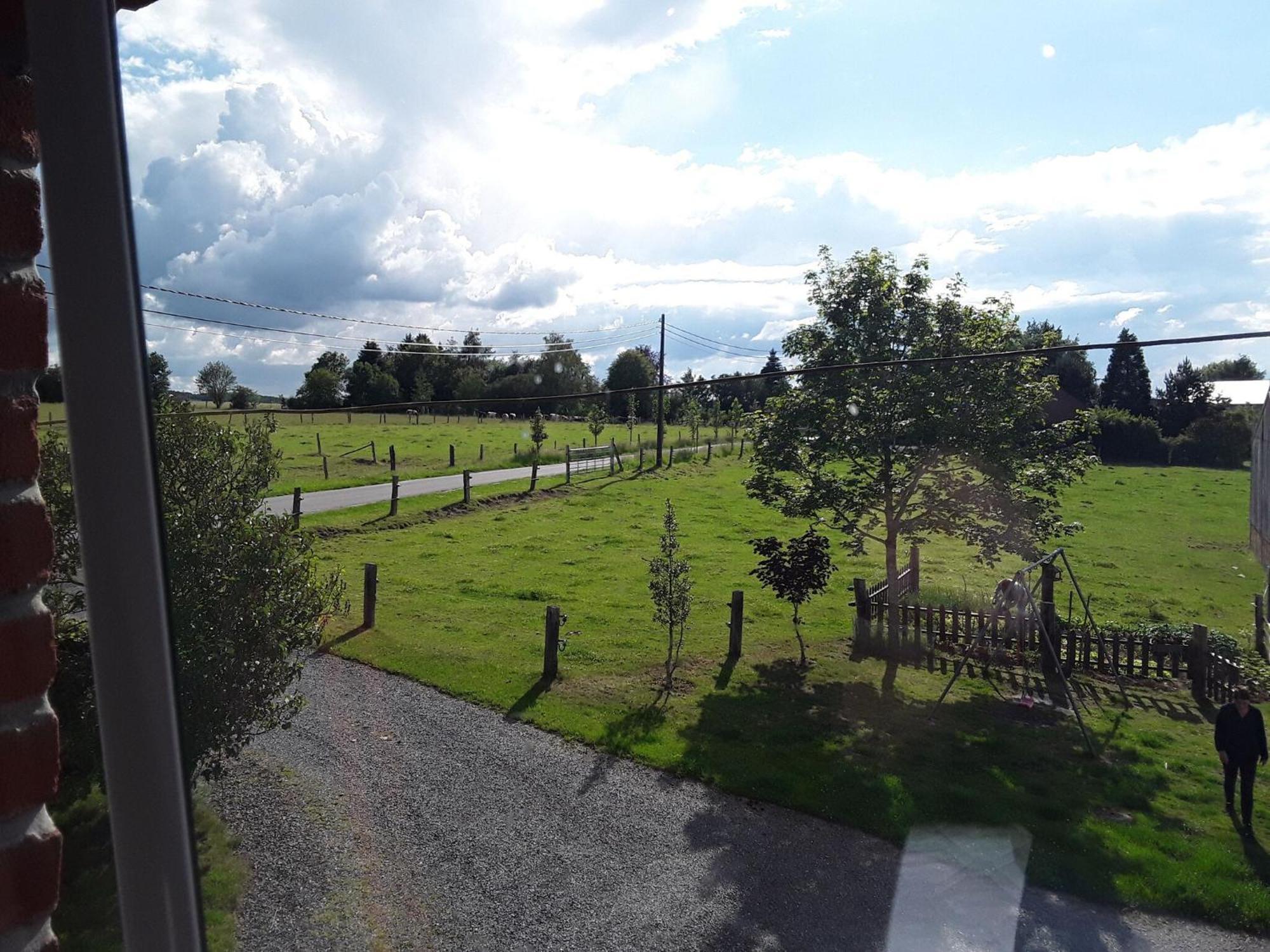 Pretty Farmhouse In Houffalize With Courtyard Екстериор снимка
